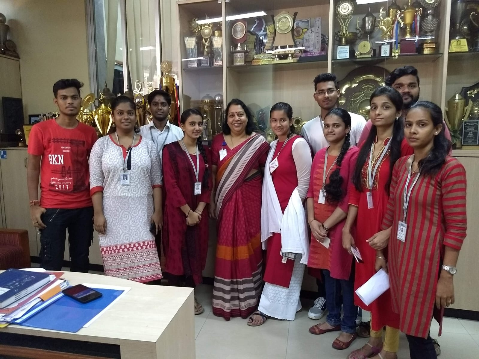 Students at Ramniranjan Jhunjhunwala College
